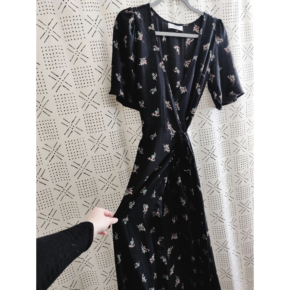 EUC Carly Jean Los Angeles Wrap Maxi Dress